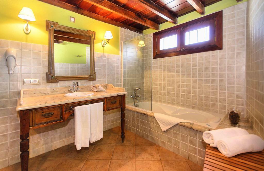 Casa Rural Villa Lola Y Juan อาริอา ภายนอก รูปภาพ